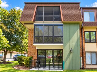 9165 North Rd APT F, Palos Hills, IL 60465