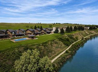 1051 S 3rd St NW #112, Medicine Hat, AB T1A7Y4