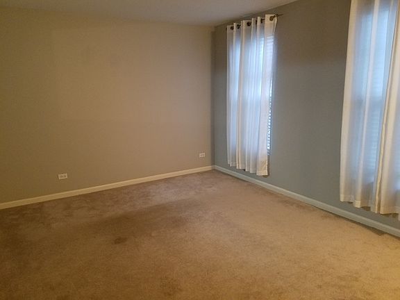 4th image of 729 Four Seasons Blvd
