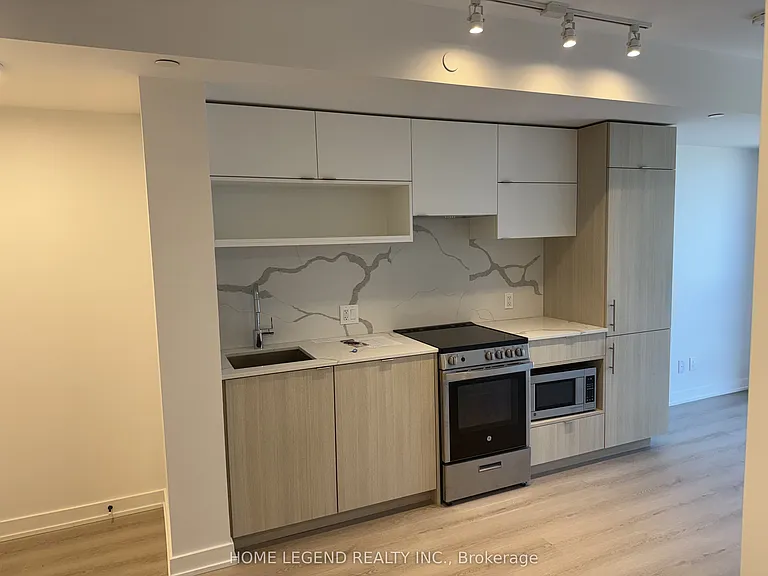 100 Queen St E #1102 — Photo 6