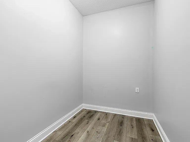 5320 Addyson Dr — Photo 21