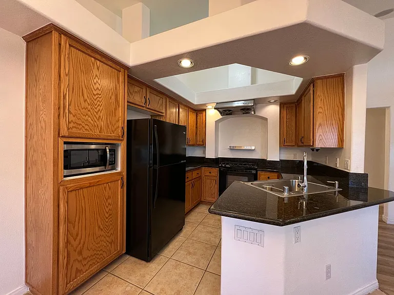 5561 Anticipation Ct — Photo 7