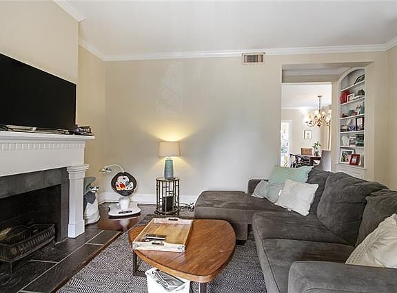 3rd image of 1516 Arabella St