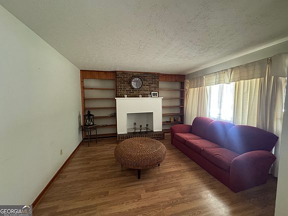 4th image of 558 Old Brent Rd