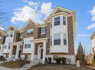 4320 Monroe Ave, Naperville, IL 60564