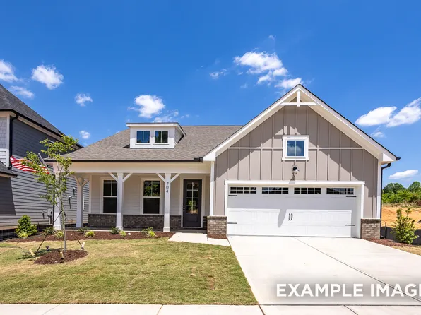 347 Queensferry Ln, Southern Pines, NC 28387