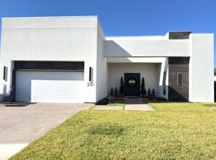210 Canaria Dr, Laredo, TX 78045