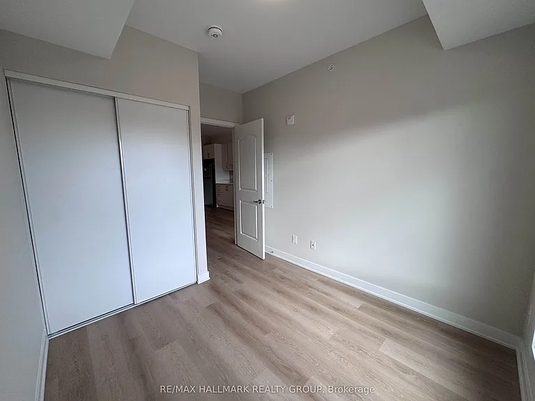 2370 Tenth Line Rd #302 — Photo 24