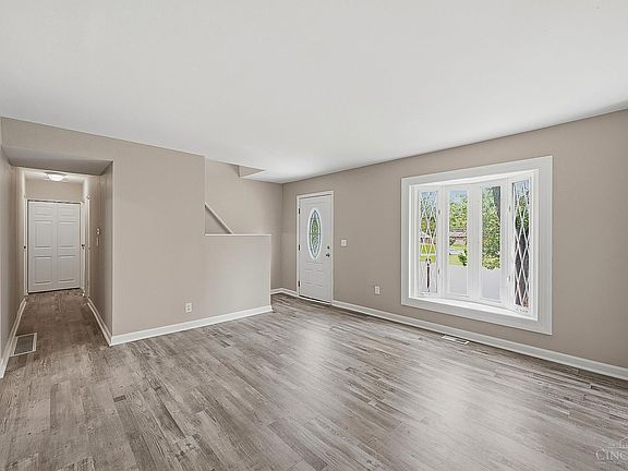 3rd image of 2760 Mancelona Ct