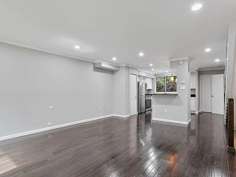 7008 Sherwood Rd #36 — Photo 15