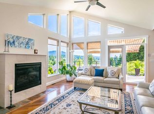 830 Bayview Heights Rd, Gibsons, BC V0N1V8