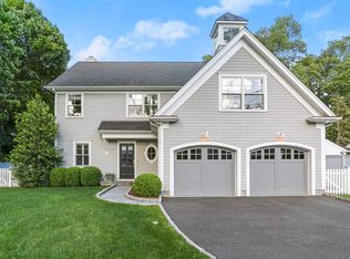 26 Long Lots Ln, Westport, CT 06880