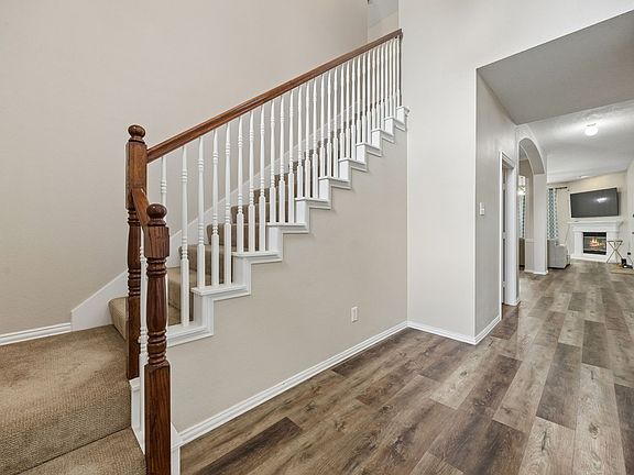 4th image of 838 Dalmalley Ln