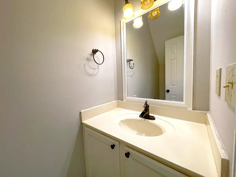 4002 Elm St — Photo 9