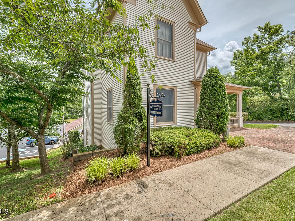 215 E Main St, Jonesborough, TN 37659 Zillow