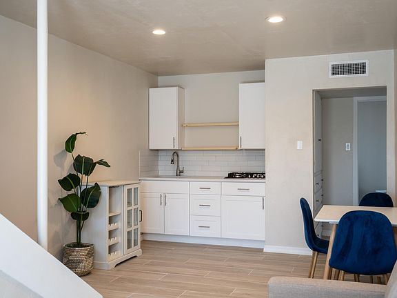4th image of 4010 Bancroft Dr #2
