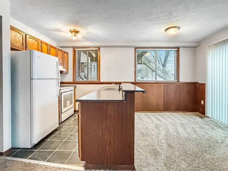4613 Stauffer Ave SE — Photo 3