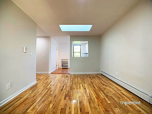 1st image of 293 Tompkins Ave APT 4