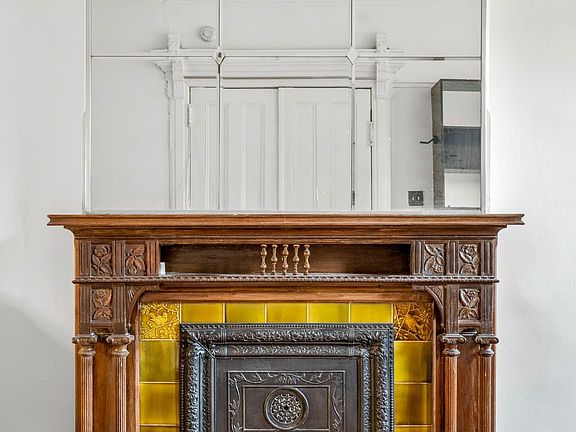 2nd image of 319 Macdonough St #2