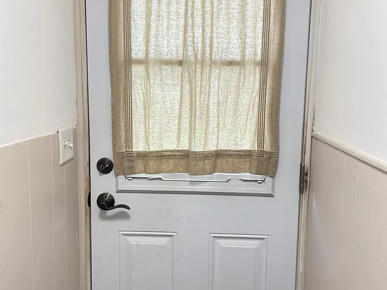 41 Belleview Ave E #UPPER — Photo 14