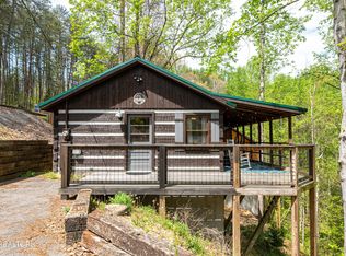 1768 Ridgecrest Dr, Sevierville, TN 37876