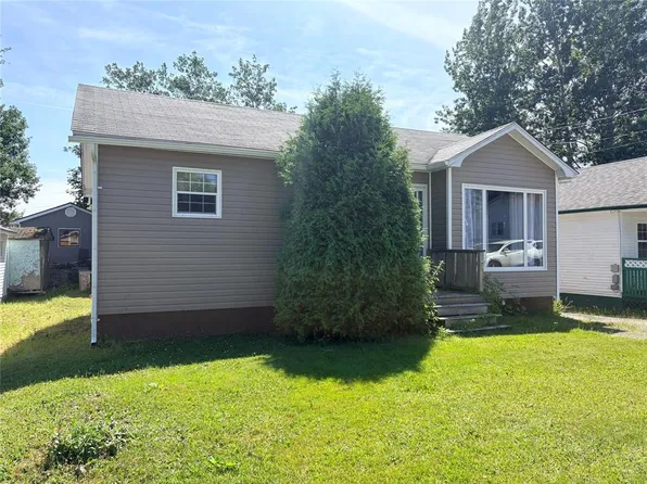 7 Coronation Street, Lewisporte, NL A0G3A0