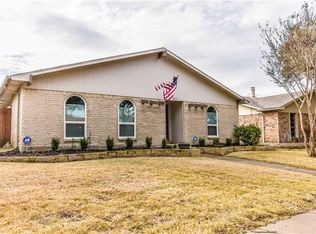 1814 Chamberlain Dr, Carrollton, TX 75007