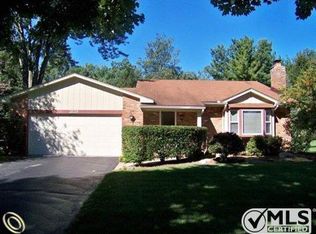 3639 Lido Dr, Highland, MI 48356