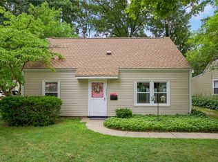 1965 Tudor St, Cuyahoga Falls, OH 44221