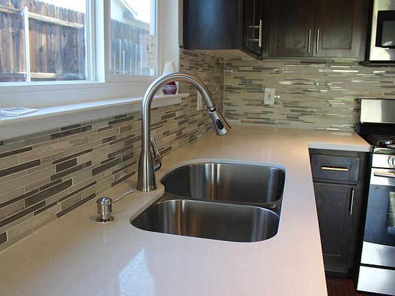 2nd image of 5509 Loma Oak Ct