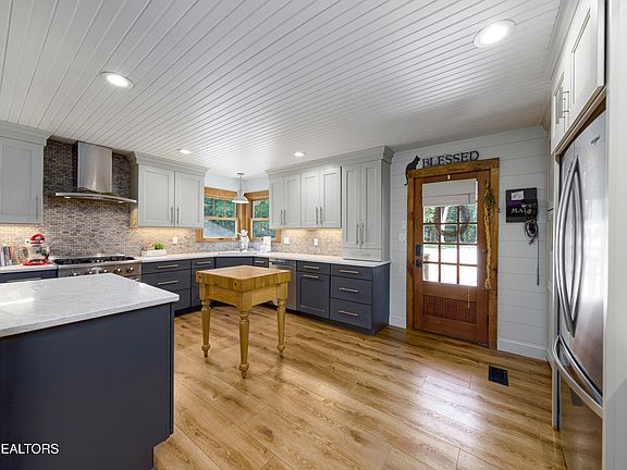 4th image of 8851 Gammon Way