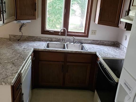 4th image of 3743 Cedarwood Ct #3743