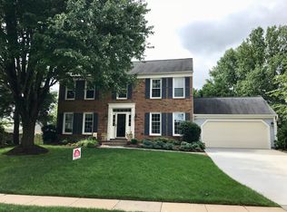 3161 Kinross Cir, Herndon, VA 20171
