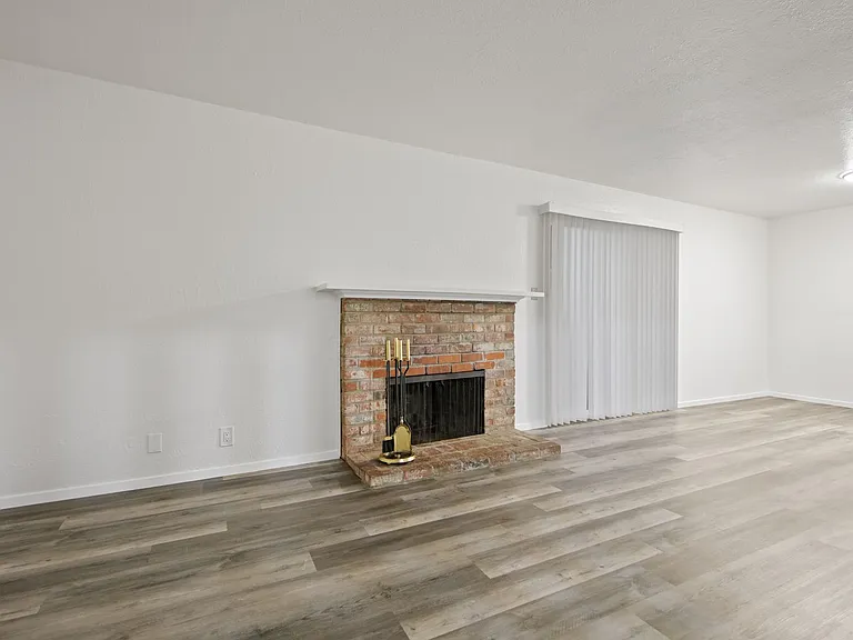 7719 Alexandria Pl — Photo 18