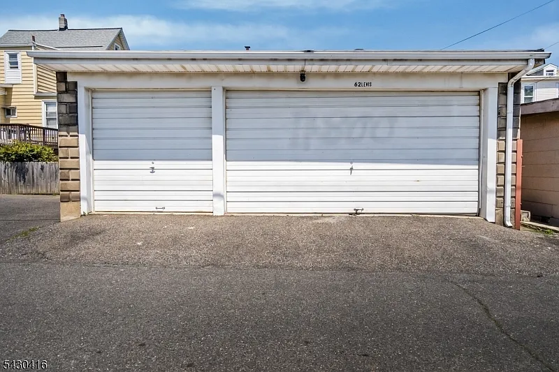 3 bed, 1.0 bath, $2,200 — Photo 4