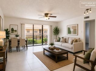 240 W Park Dr APT 205-4, Miami, FL 33172