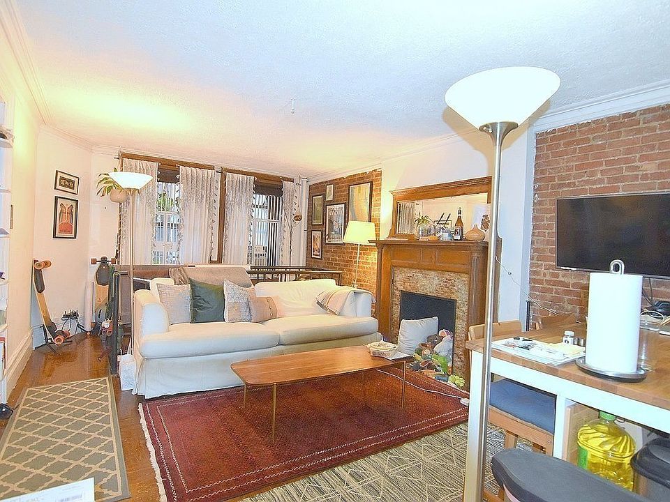 1st image of 330 W 88th St #1A