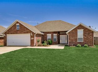 3501 Haywood Cv, Springdale, AR 72764