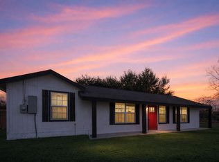 500 Shirley St, Eagle Lake, TX 77434