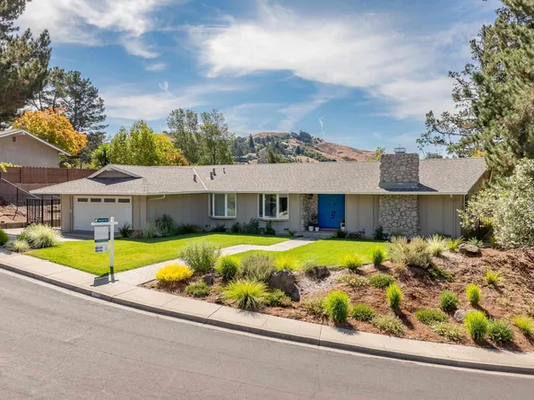 445 Kingsford Dr, Moraga, CA 94556