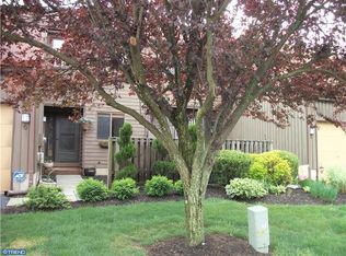 6 Jacob Ct, Ewing, NJ 08628