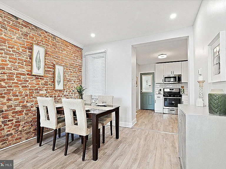 219 E Phil Ellena St — Photo 6