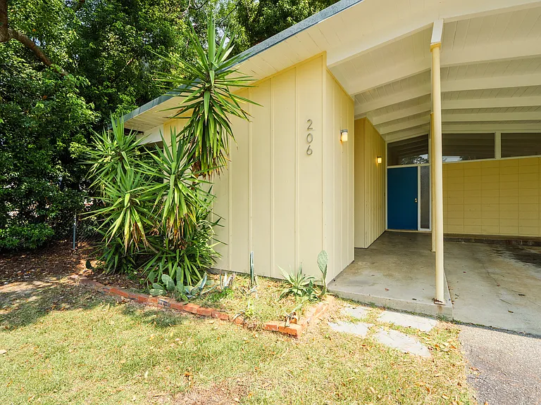 206 Wayne Ave — Photo 5