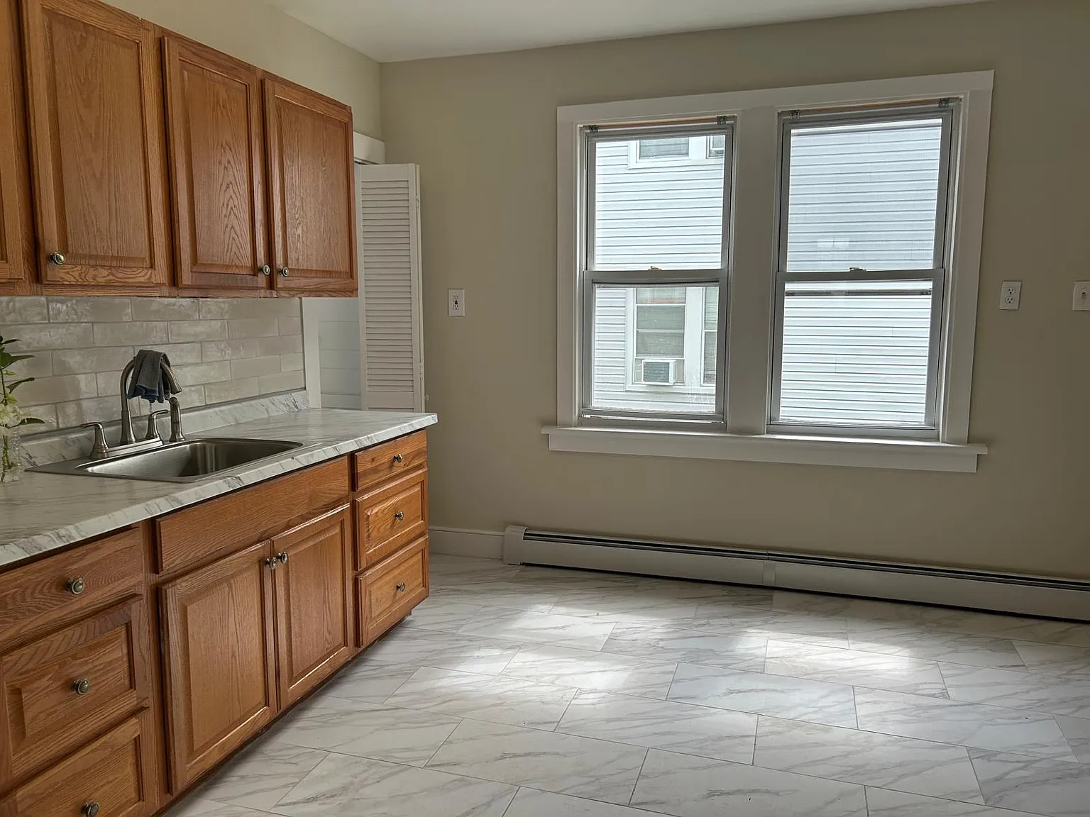 744 Park St — Photo 2