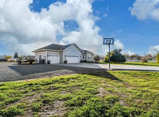 7043 Christie Ln, Colusa, CA 95932