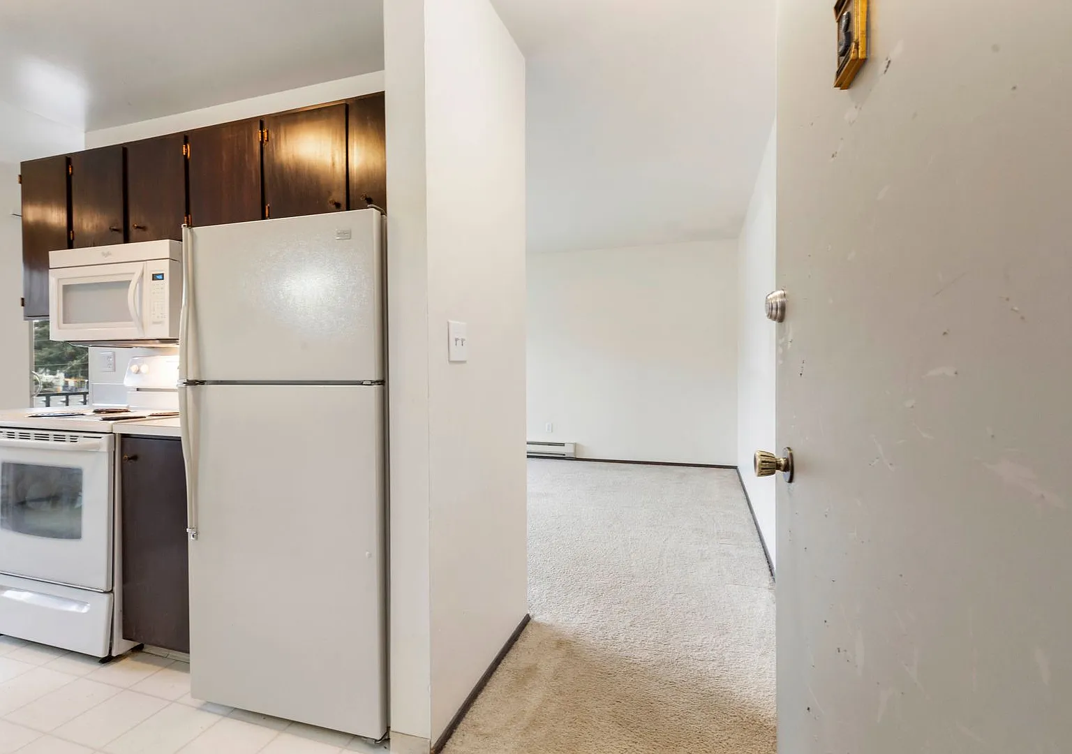 Heather Apartments — Photo 3
