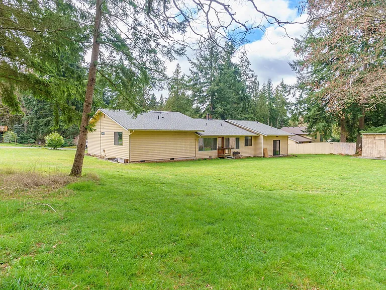 5721 143rd St SW — Photo 15