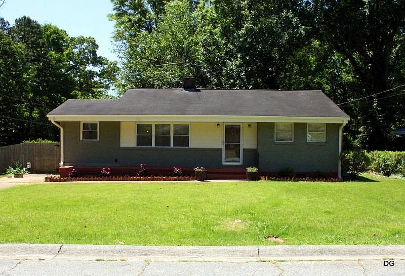 1st image of 1194 Oakview Dr SE