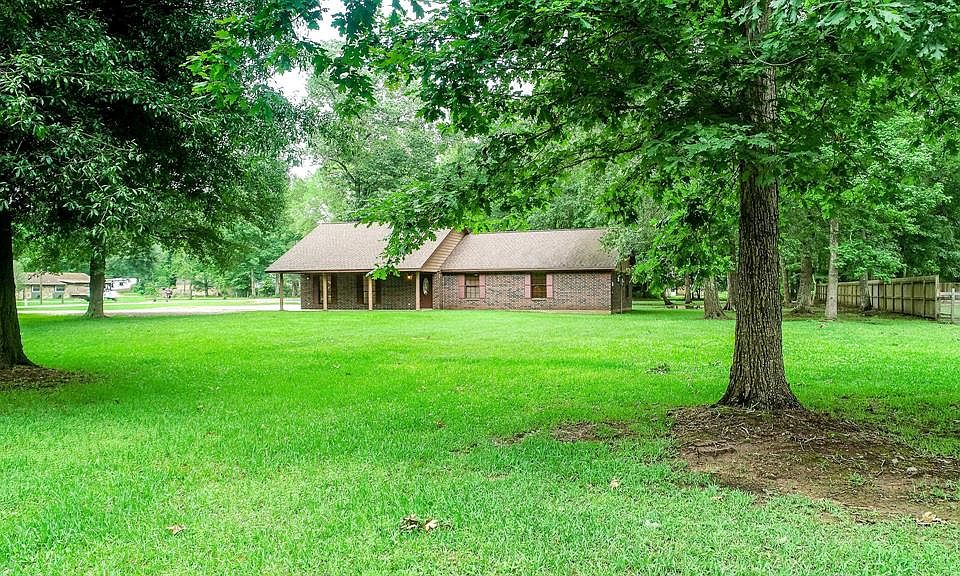 1st image of 16427 Savannah Dr