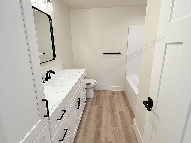 424 S Olive Ave #201 — Photo 31